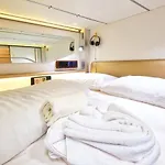 Capsule Hotel kapsułowy 2*
