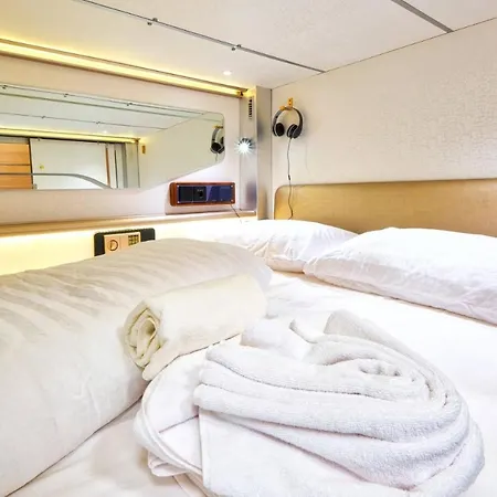 Capsule Hôtel capsule *
