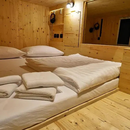 Capsule Hôtel capsule *