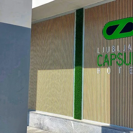 Kapsulski hotel Capsule 2*