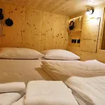 Kapszulahotel Capsule