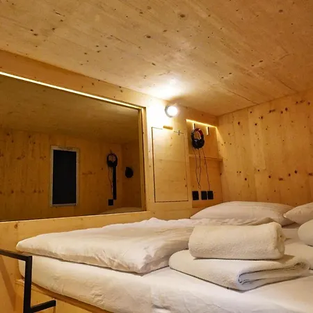 Hotel Cápsula Capsule 2*