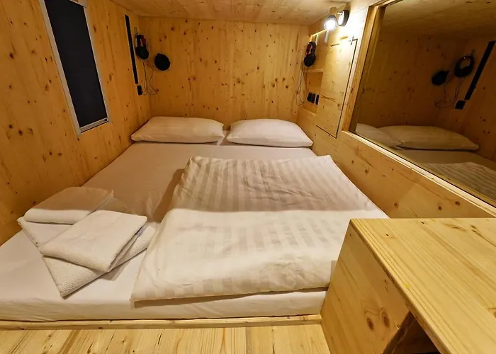 Capsule hotel Capsule