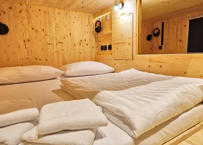 Capsule Kapselhotel 2*