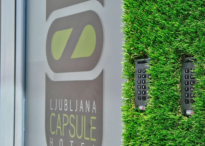 Capsule hotel Capsule 2*