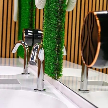 Capsule 캡슐호텔 2*